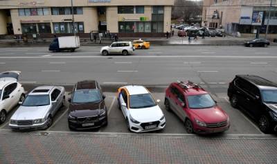 Опрос: 59% россиян верят в автомобильные приметы