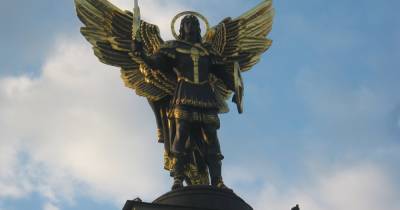 В Питере россиян совершил самосожжение в церкви, требуя позвонить архангелу Михаилу