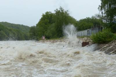 В провинции Хубэй жертвами наводнений стали более 20 человек
