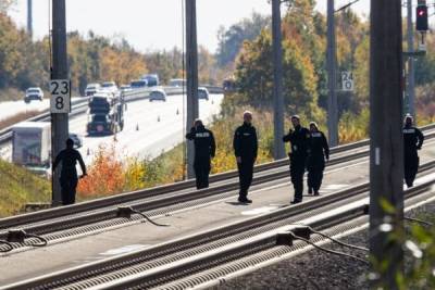 Экс-офицеру из Ирака дали пожизненный срок за попытки пустить поезда под откос в ФРГ