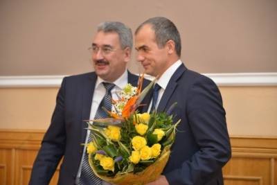 Глава Чувашии наградил Леонида Черкесова и Алексея Ладыкова за заслуги перед республикой