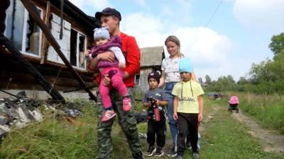 На Урале подросток спас 7 детей из горящего дома