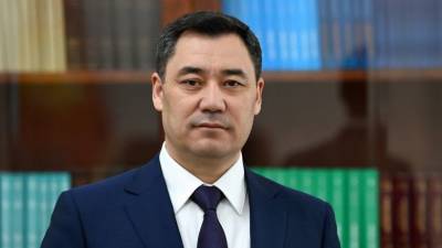 Президент Кыргызстана получил вторую дозу вакцины от коронавирусной инфекции
