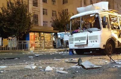 В Воронеже эвакуировали людей из ТЦ рядом с местом взрыва автобуса