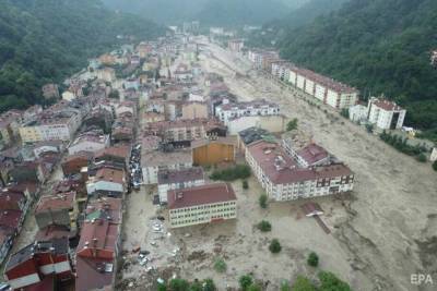 Турция послала сигнал SOS из-за катастрофического потопа