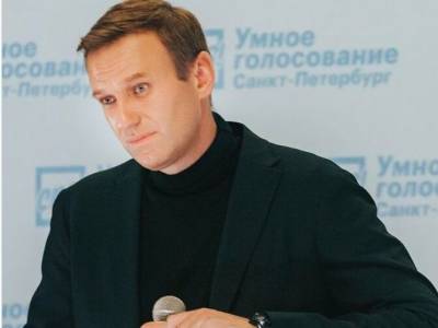 Навальный: Я обвиняюсь в совершении преступления с использованием машины времен. Думаете, почему динозавры вымерли?