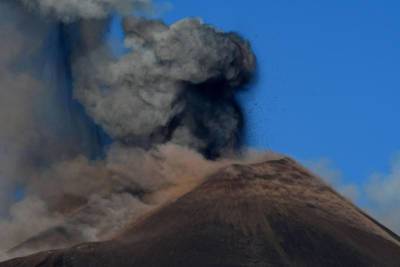 Интересный факт дня: Гора Этна выросла на 30 метров за шесть месяцев