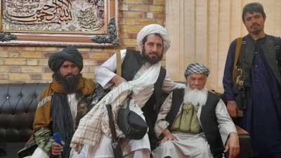 Новости на "России 24". Соцсети заполнили фото талибов в парке аттракционов в захваченном Герате