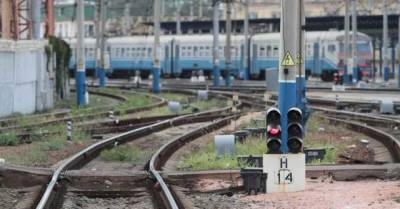 На Харьковщине 16-летняя девушка получила удар током, делая селфи на крыше поезда