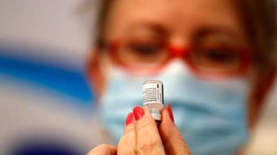 Прививки в Израиле будут делать круглые сутки: больницы жалуются на нагрузку
