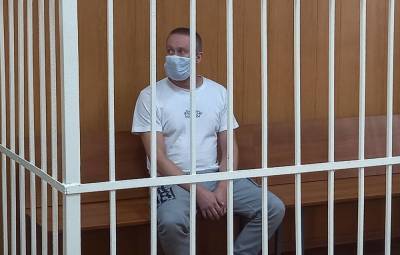 Суд арестовал водителя, сбившего на остановке в Москве двух человек