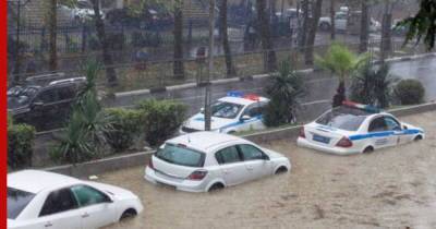 Жителям Сочи рекомендовали подготовиться к возможной эвакуации из-за подтоплений