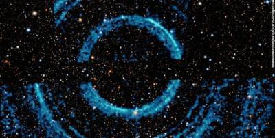 Астрономам NASA удалось сделать уникальные снимки черной дыры и мира