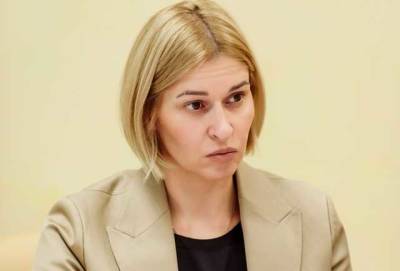 Глава Одесской налоговой Юлия Шадевская носит часы стоимостью 68 тысяч долларов