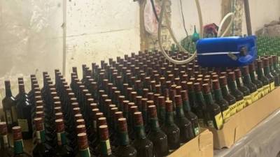 Фото: в Ленобласти нашли очередной подпольный цех по производству алкоголя