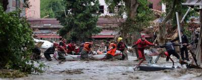 Число жертв мощного наводнения в Турции возросло до 38