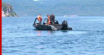Тела пропавших туристов нашли на дне озера на Камчатке, где упал вертолет Ми-8