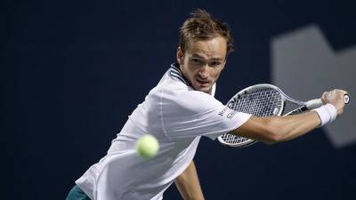 Медведев победил Гуркача и вышел в полуфинал турнира в Торонто
