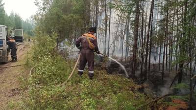 Жители пострадавшего от пожара села в Якутии получили первые выплаты