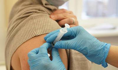 В Украине за сутки сделали более 160 тысяч прививок от коронавируса