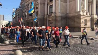 Шахтеры идут на Киев: планируют перекрывать трассы и пикетировать Офис президента
