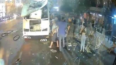 Врачи оказали помощь еще двум пострадавшим при взрыве автобуса в Воронеже