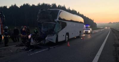 Под Владимиром экскурсионный автобус влетел в грузовик, 22 человека пострадали