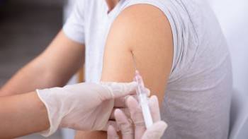 Разработчики вакцины «ЭпиВакКорона» отчитались о нулевой смертности