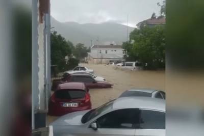 В Турции резко возросло число погибших из-за наводнений