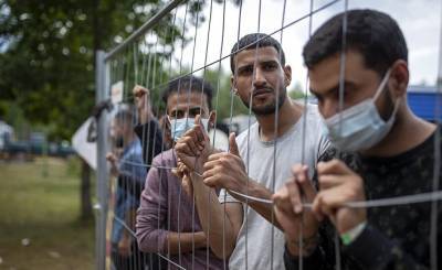 Público: ЕС железной рукой противостоит миграционным драмам Афганистана и Белоруссии