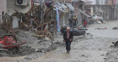 Вода поднималась на 3-4 метра: жертвами наводнения в Турции стал 41 человек (фото, видео)