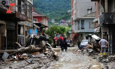 Число жертв наводнений в Турции растет: СМИ заявили о 44 погибших