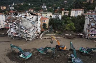 В Турции количество жертв наводнений возросло до 44