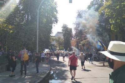 Митингующие отказались проходить проверку и спровоцировали столкновения с силами правопорядка, - МВД о сегодняшних стычках под ОПУ