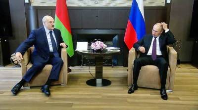 Человек, сидящий на штыках. Почему заявления Лукашенко взбесили Кремль