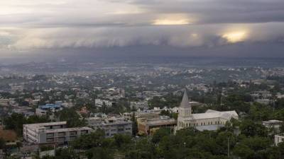 В Гаити ввели режим чрезвычайного положения после землетрясения