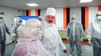 Лукашенко объявил о создании "белорусской вакцины"