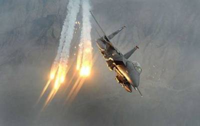 Американские ВВС нанесли авиаудары по талибам в районе аэропорта Кандагара