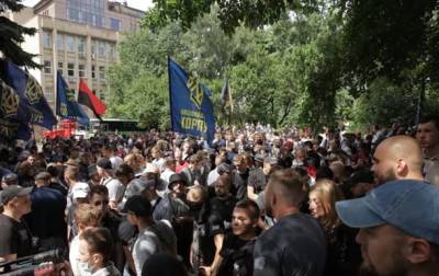 Нацкорпус анонсировал продолжение протестных акций возле ОПУ