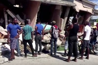 Число жертв землетрясения в Гаити увеличилось до 227