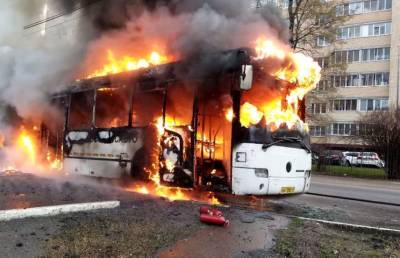 “Я принес ее ноги”: очевидцы о взрыве автобуса в Воронеже