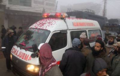 В Пакистане неизвестные бросили гранату в грузовик: 11 человек убиты, 10 ранены