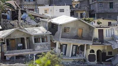 Число жертв землетрясения на Гаити выросло до 304