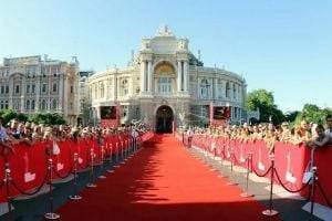 Красная дорожка в Одессе: как открывался: Международный кинофестиваль. ВИДЕО