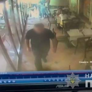 В Запорожье разоблачили двух иностранцев, причастных к кражам из кафе. Фото