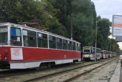 Из-зв потерявшей сознание пассажирки в Саратове стали трамваи