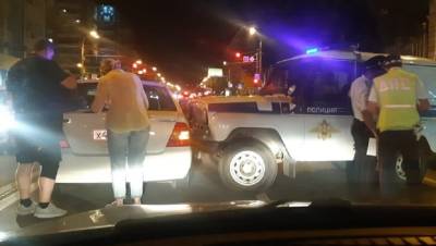 В Ростове па Ворошиловском столкнулись полицейский УАЗ и Toyota