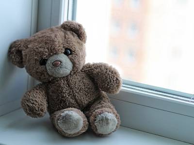 На Южном Урале двухлетний малыш выпал из окна