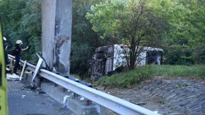 В Венгрии перевернулся рейсовый автобус: 8 пассажиров погибли