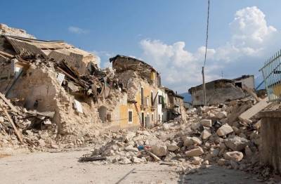 Более 300 человек погибло в результате землетрясений на Гаити